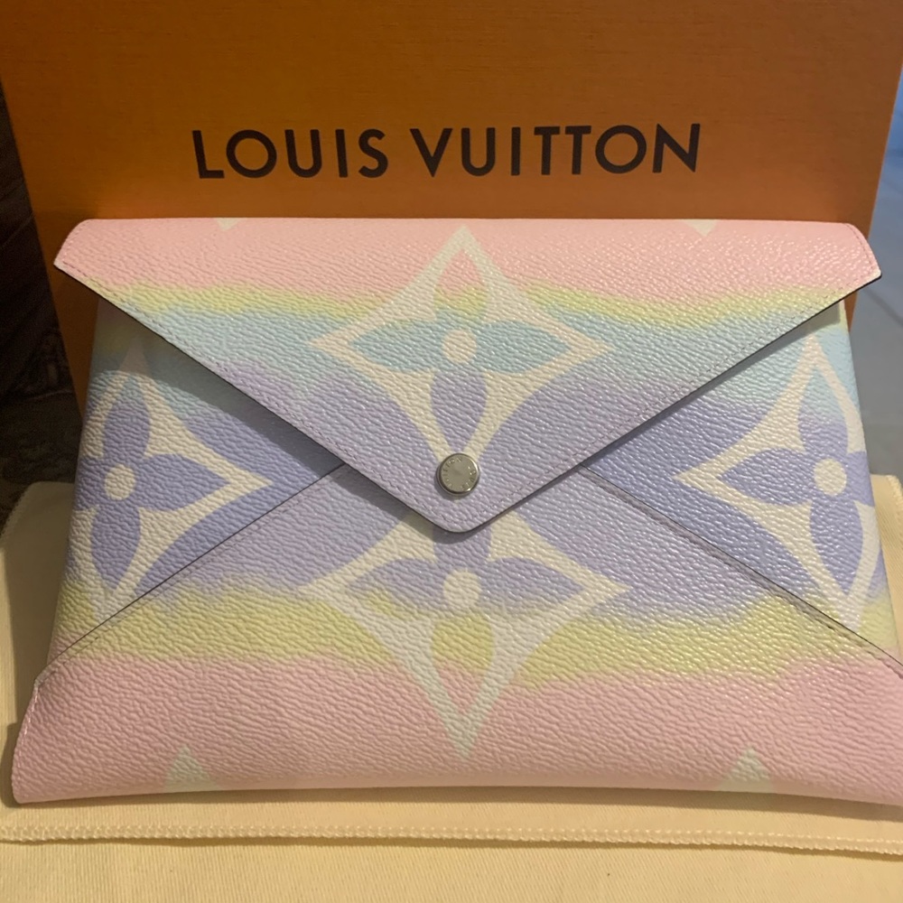 LV Escale Pochette Kirigami